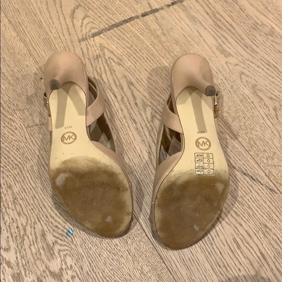 size 9.5 Michael Kors nude heels - Picture 3 of 4